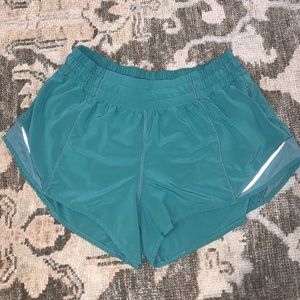 Lululemon Hotty Hot Shorts 2.5” Seam